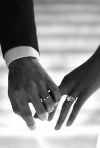 faire sa manucure de mariage