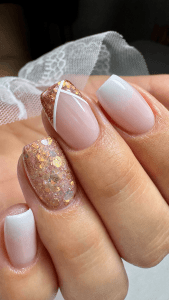 Dépose d'ongles en gel