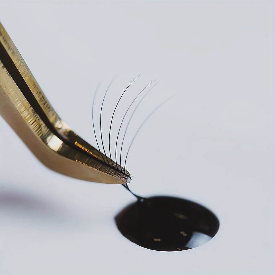 Extension de cils volume russe